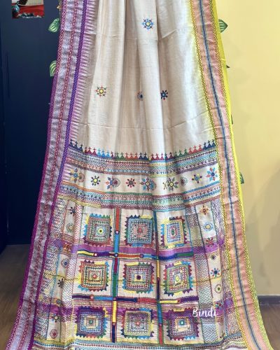 BANJARAN II – LAMBANI HAND EMBROIDERY ON VIDARBHA TUSSAR