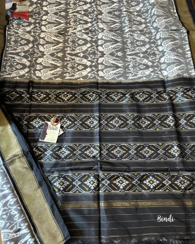 Totakahini - Handwoven Pure Pochampally Ikkat Silk